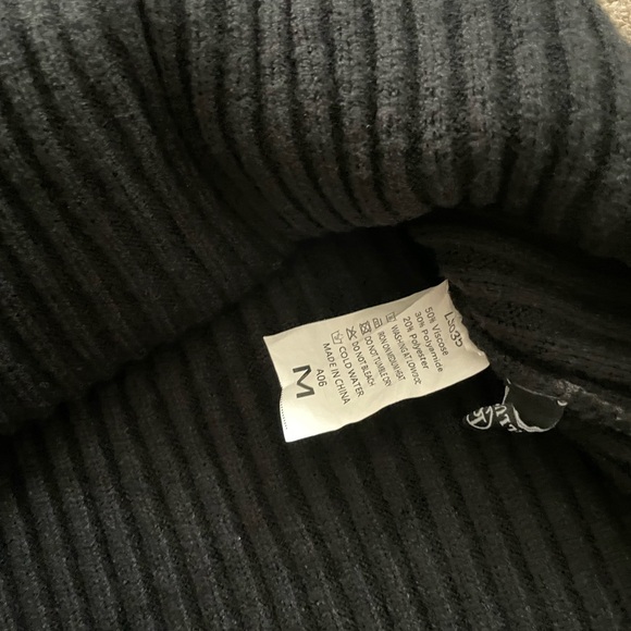 🔸BUNDLE SALE🔸 Turtle Neck Sweater Dress - Picture 4 of 4